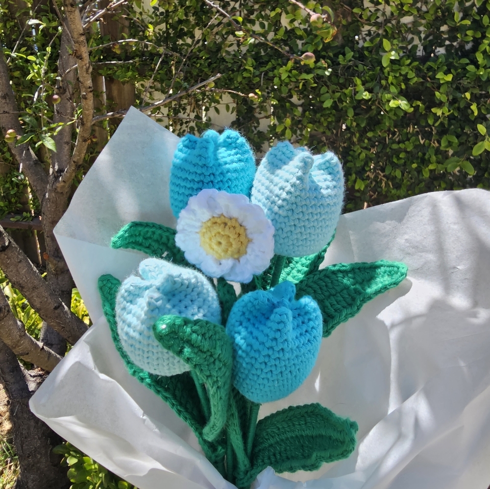 Handmade bouquet of tulips. - Picture 3 of 4